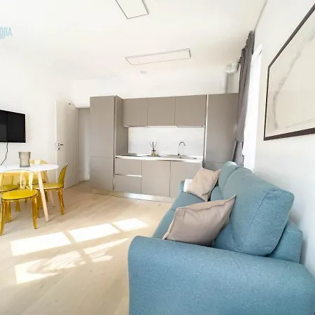 Corridoni 2e Tirabora Short Rent Appartement