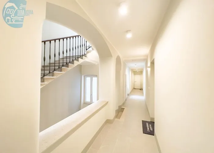 Corridoni 2e Tirabora Short Rent * Terst